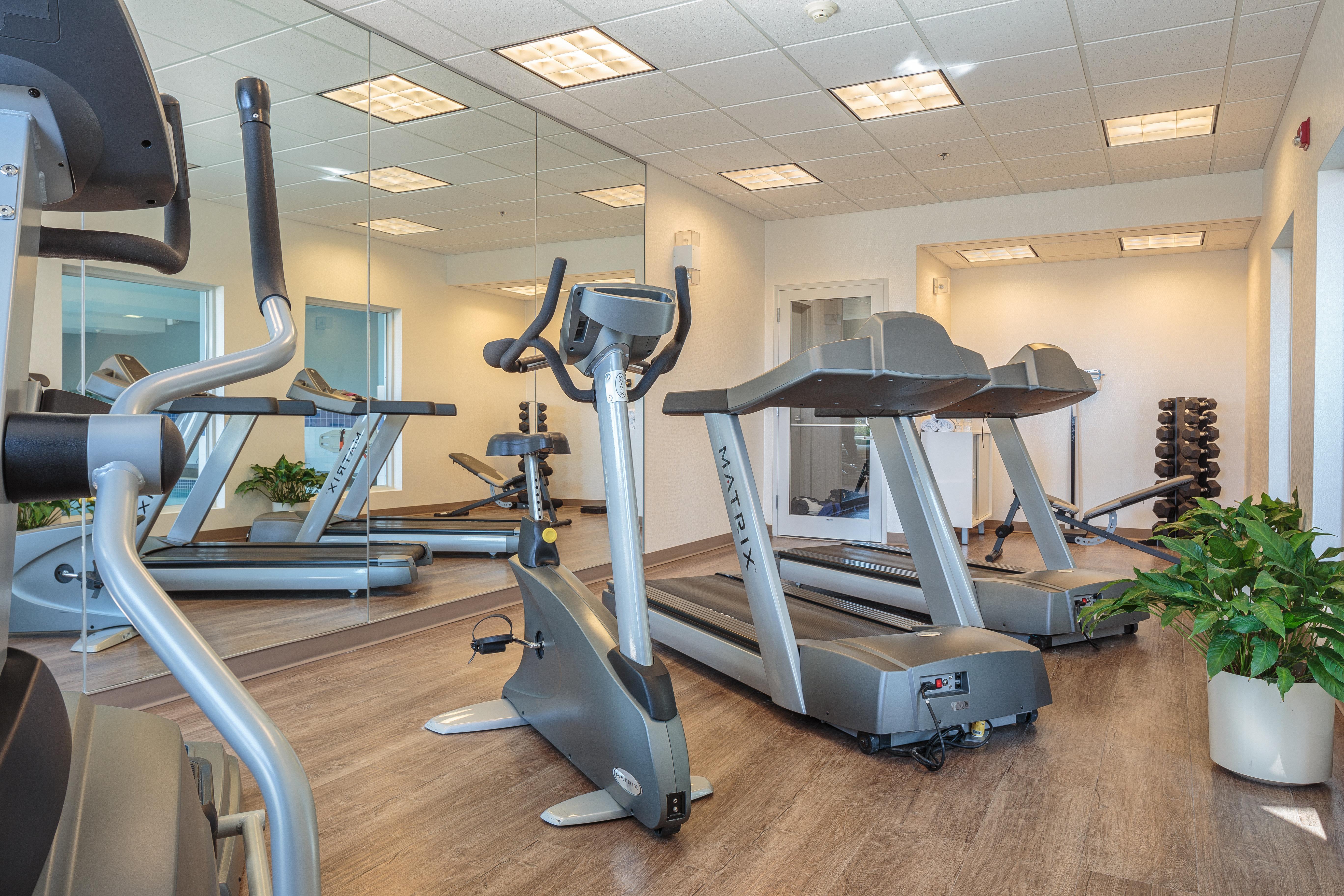 Holiday Inn Express & Suites - Belleville By Ihg Экстерьер фото