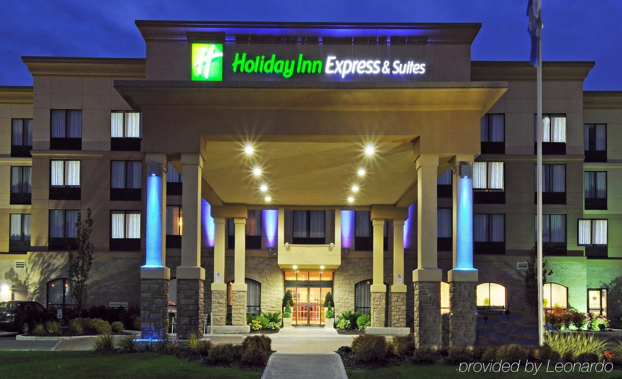 Holiday Inn Express & Suites - Belleville By Ihg Экстерьер фото